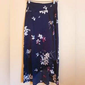 Dynamite high-low floral print skirt